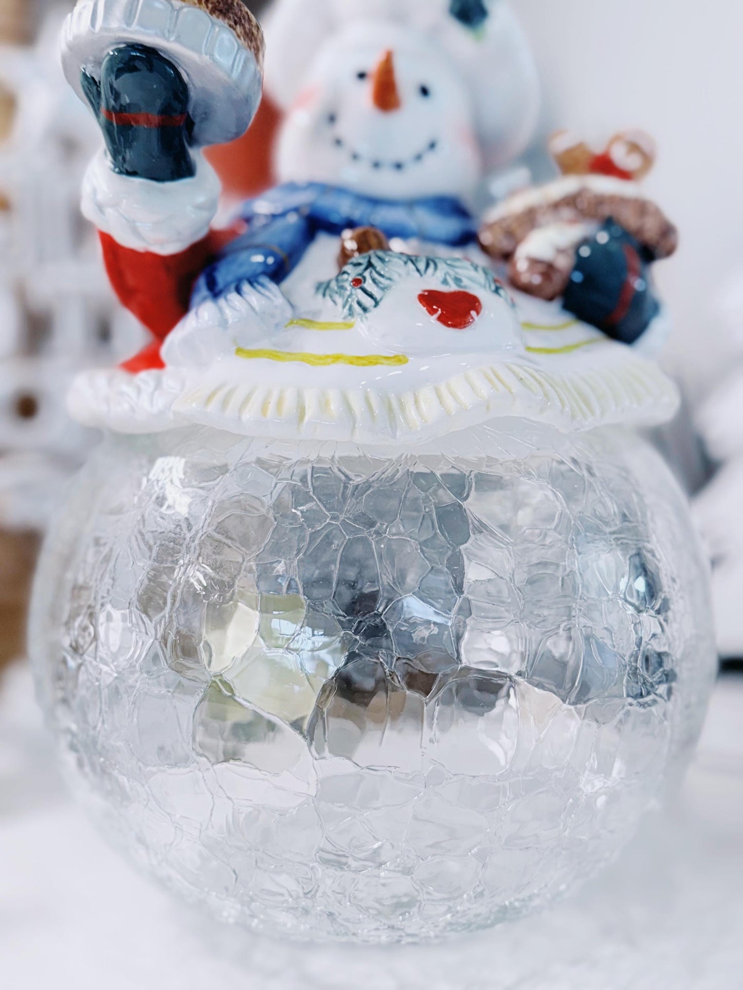 Paris & BeeBee Snowman Baker Cookie Jar  Crackle Glass Base